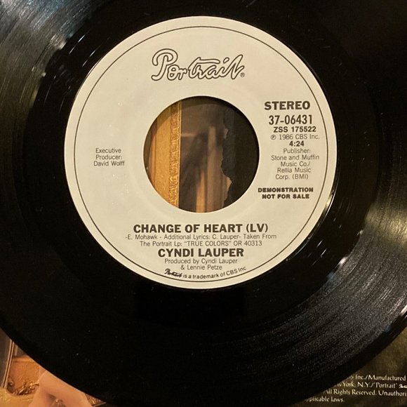 1986 Cyndi Lauper Record 7” 45 “Change of Heart" Promotional With Photo Sleeve - Picture 3 of 3